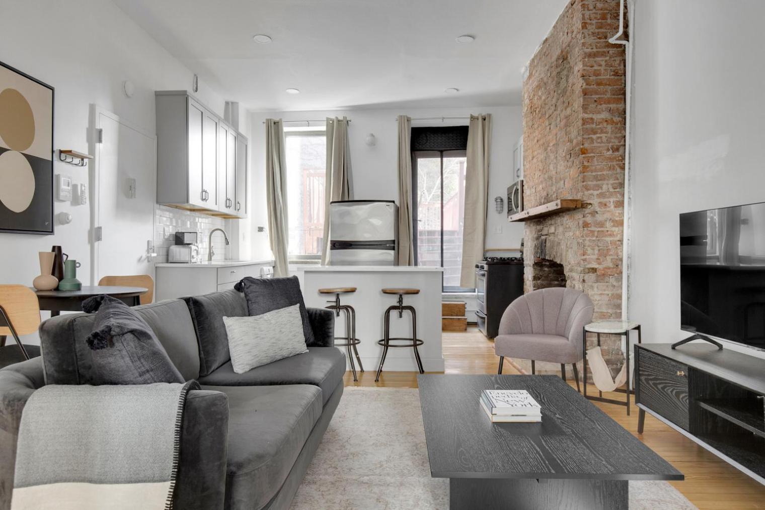 Williamsburg 2br W Wd Private Deck Nr Ferry Nyc-707 *