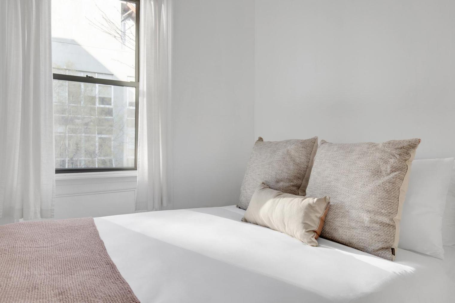 Williamsburg 2br W Wd Private Deck Nr Ferry Nyc-707 Apartment *